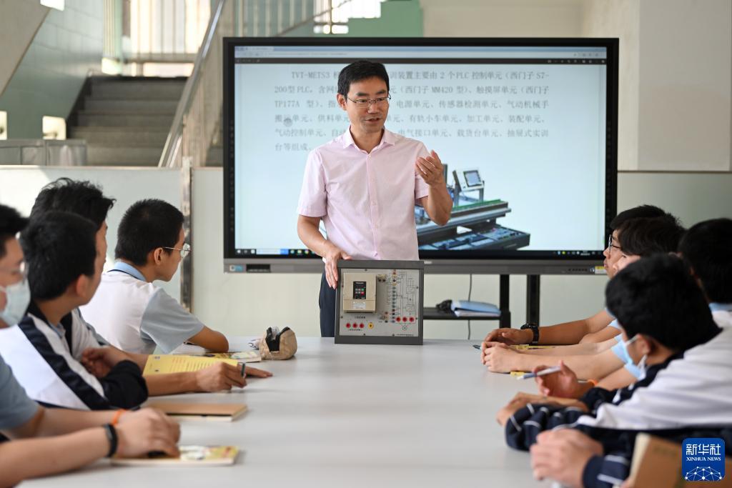 皇冠正规游戏